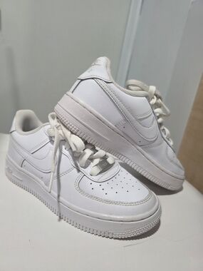 Nike White Low-Top Mesh Sneakers